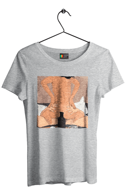 Футболка женская с принтом Голая Девушка, Бутылка И Сигареты. 18, голая, сверху. 2070702