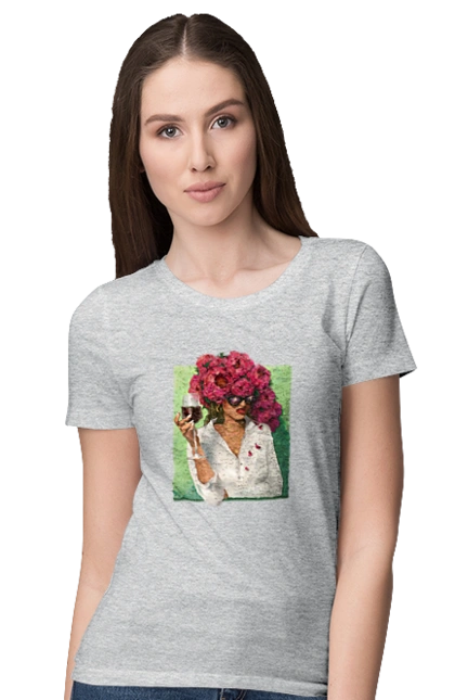 Дівчина з півоніями та келихом