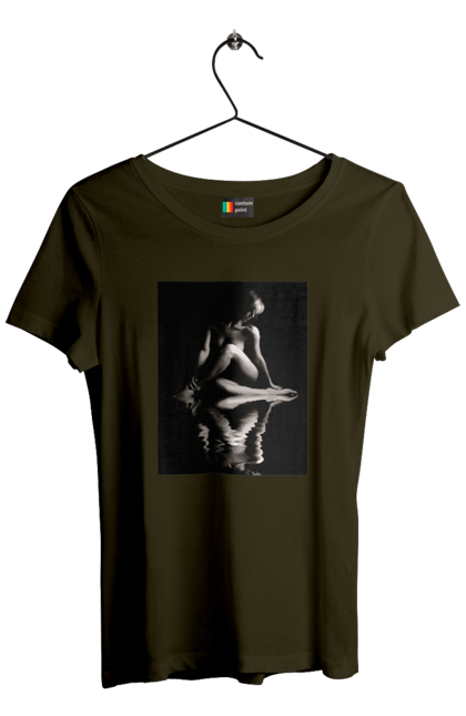 Футболка жіноча з принтом "Краса тіла". Вигини жіночого тіла, грація тіла, груди, жіноче тіло, жіночі груди, краса тіла. 2070702