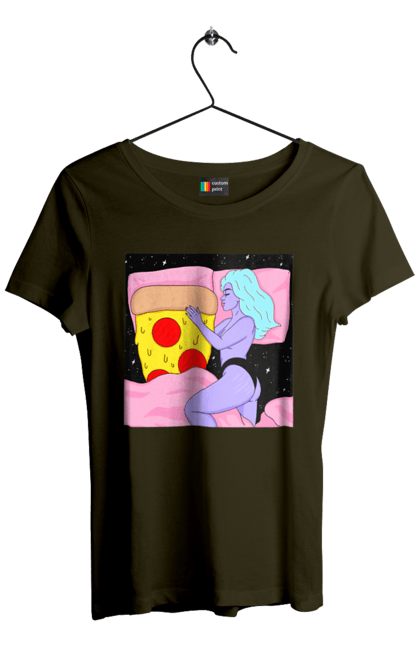 Футболка жіноча з принтом "Фіолетова Дівчина І Піца". Дівчина, ліжко, піца. 2070702