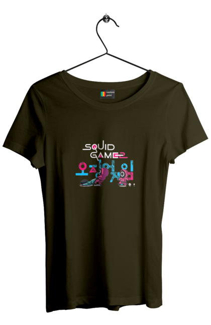 Футболка жіноча з принтом "Гра в кальмара". Netflix, squid game, гра в кальмара, нетфлікс, охоронець, серіал. 2070702