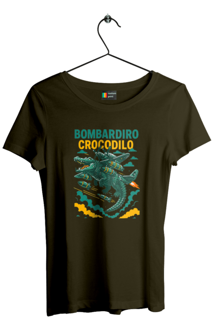 Футболка жіноча з принтом "Bombardino Crocodilo". Bombardino, bombardino crocodilo, crocodilo, бомбардіно крокоділо, крокодил, крокодил літак, крокодил мем, мем, мем бомбардине крокодило. 2070702