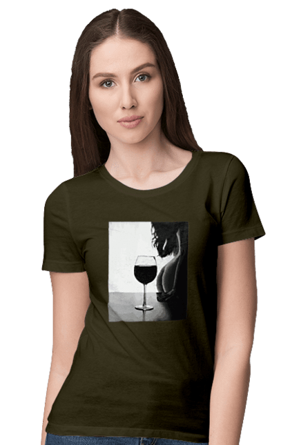 Футболка жіноча з принтом "Келих вина". Вино у келиху, грація, знову п`ятниця, очікування, тіло жінки, форми жіночого тіла. 2070702