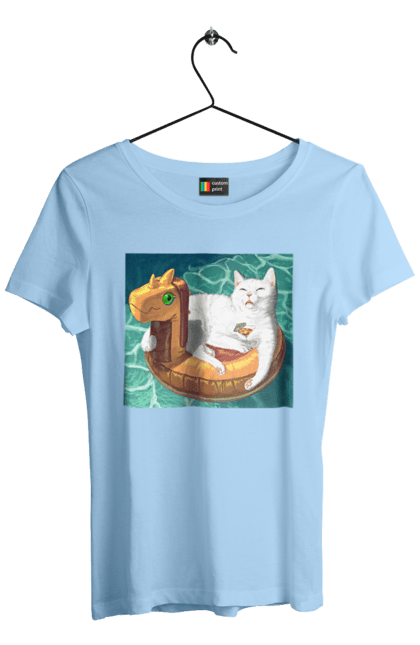 Футболка женская с принтом Белый кот в плавательном кругу, на отдыхе. Бассейн, коктейль, кот, море, отдых, плавательный круг. 2070702