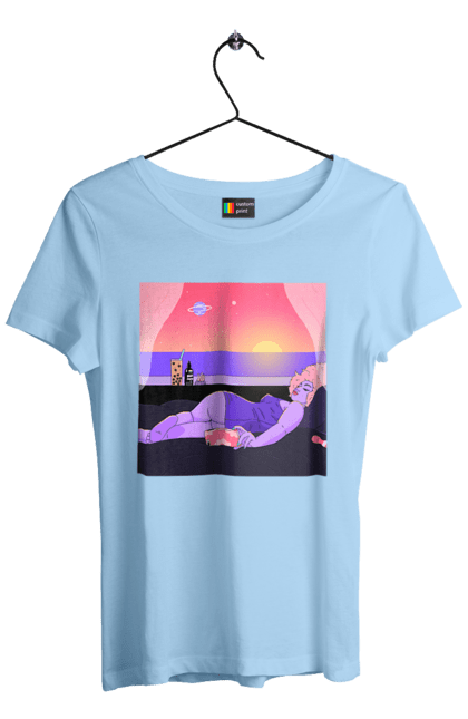 Футболка жіноча з принтом "Фіолетова Дівчина На Відпочинку". Дівчина, захід, телефон. 2070702
