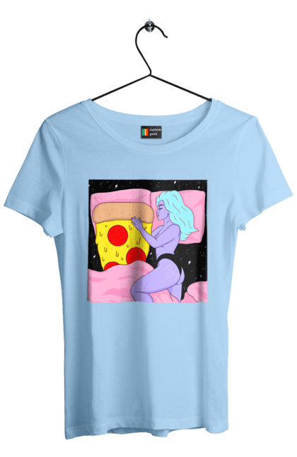 Футболка жіноча з принтом "Фіолетова Дівчина І Піца". Дівчина, ліжко, піца. 2070702