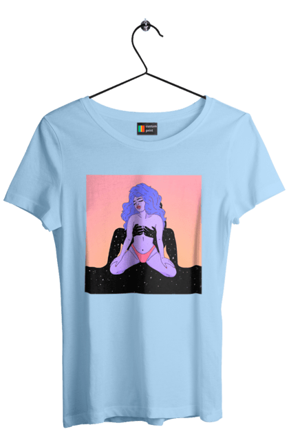 Футболка жіноча з принтом "Фіолетова Дівчина В Трусиках". Інопланетянка, у трусах. 2070702