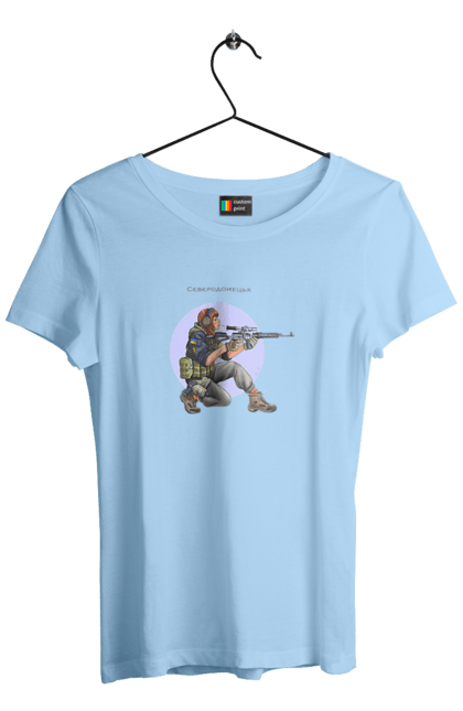 Футболка жіноча з принтом "Сєверодонецьк". Аграрії, арестович, буча, війна, герб україни, герої, зелений, зупиніть війну, иди нахуй, ірпінь, київ, кім, маріуполь, мир, мрія, ні війні, одеса, орда, орки, привид києва, птн пнх, путін хуйло, російський військовий корабель, слава україні, україна, харків, чорнобаївка. 2070702