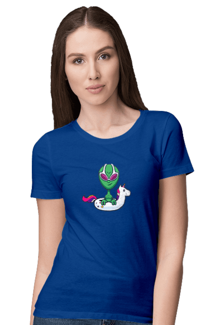 Women`s t-shirt with prints Alien Floats In A Circle. Alien, inflatable circle, to swim. 2070702