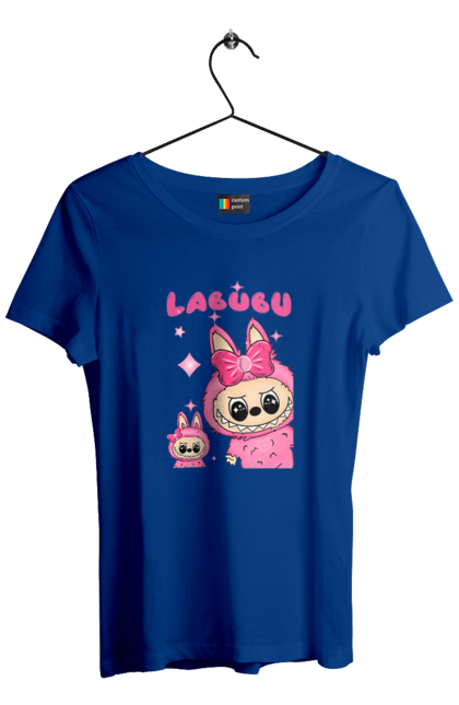 Футболка жіноча з принтом "Лабубу". Іграшка лабубу, лабубу, лабубу кока кола, мерч лабубу, мила, рожева лабубу, смішна лабубу. 2070702