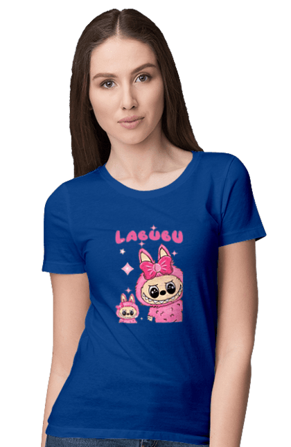 Футболка жіноча з принтом "Лабубу". Іграшка лабубу, лабубу, лабубу кока кола, мерч лабубу, мила, рожева лабубу, смішна лабубу. 2070702