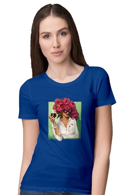 Футболка жіноча з принтом "Дівчина з півоніями та келихом". Вино, дівчина, квітка, келих, літо, окуляри, півонії, сорочка. 2070702