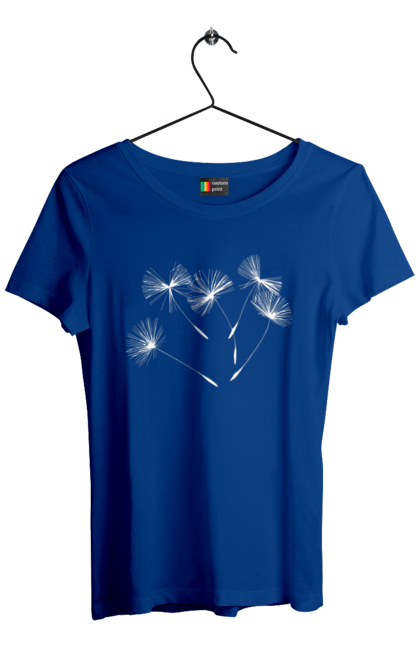 Футболка жіноча з принтом "Насіння кульбаби". Вітер, кульбаба, кульбаби, літають, літо, насіння, політ, природа, сезон. 2070702