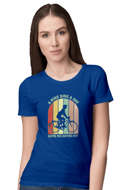 Футболка жіноча з принтом "Поїздка на велосипеді". Велопрогулянка, велосипед, здоровий спосіб життя, зож, поїздка на велосипеді. 2070702