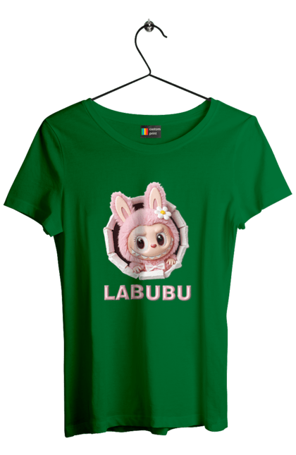 Футболка жіноча з принтом "Лабубу". Іграшка лабубу, лабубу, лабубу кока кола, мерч лабубу, мила, рожева лабубу, смішна лабубу. 2070702