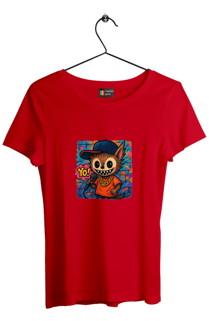 Футболка жіноча з принтом "Лабубу". Бейсболка, вуличне мистецтво, графіті, золотийланцюг, лабубу, мікрофон, міський стиль, репатмосфера, хіпхоп, яскраво. 2070702