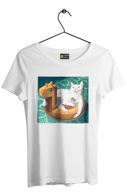 Футболка жіноча з принтом "Білий кіт у плавальному колі, на відпочинку". Басейн, відпочинок, кіт, коктейль, море, плавальний круг. 2070702
