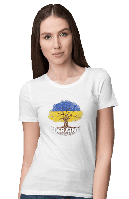 Футболка жіноча з принтом "Прапор України Дерево та Коріння". Жовто-блакитний, жовто-блакитний прапор, прапор україни, україна, українець, українка, українське коріння, український, український прапор, я люблю україну. ART принт на футболках