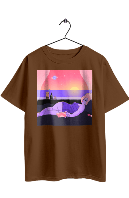 Футболка оверсайз з принтом "Фіолетова Дівчина На Відпочинку". Дівчина, захід, телефон. 2070702