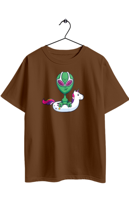 Футболка оверсайз з принтом "Інопланетянин Плаває У Колі". Інопланетянин, надувной круг, плавати. 2070702