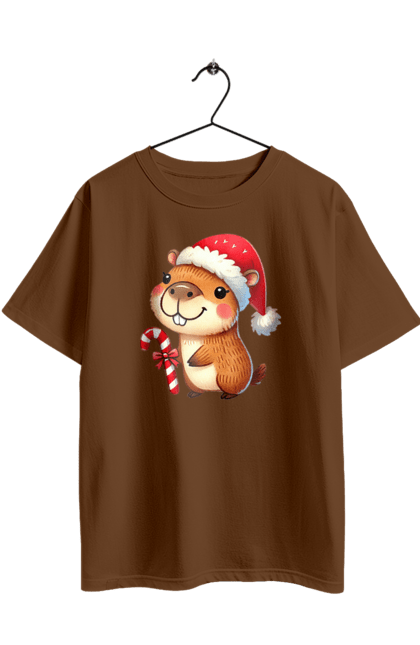 Футболка оверсайз з принтом "Капібара з різдвяним льодяником". Капібара, льодяник, новий рік, новорічний подарунок, подарунок, різдво, різдвяна капібара, санта, свято, тварина. 2070702