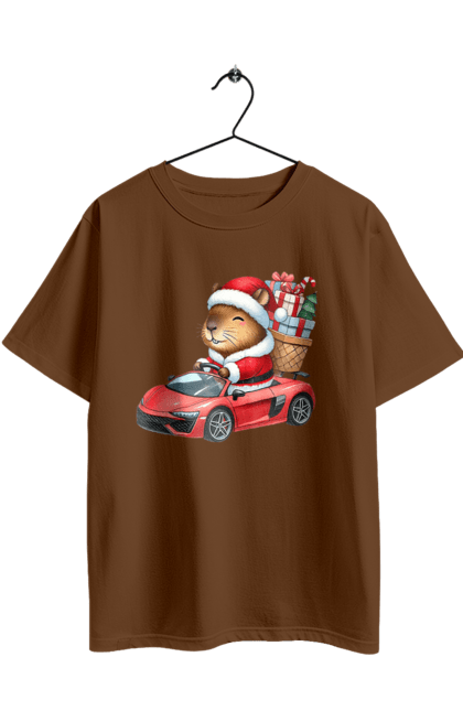 Футболка оверсайз з принтом "Різдвяна капібара з подарунком". Авто, капібара, новий рік, новорічний подарунок, подарунок, різдво, різдвяна капібара, санта, свято, тварина. 2070702
