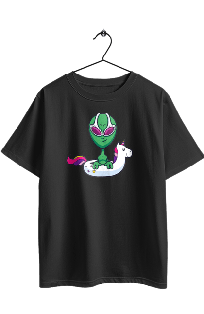 Футболка оверсайз з принтом "Інопланетянин Плаває У Колі". Інопланетянин, надувной круг, плавати. 2070702