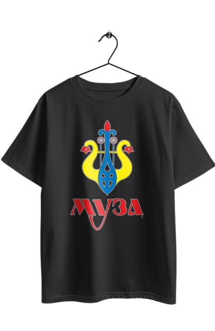 Футболка оверсайз з принтом "МУЗА темний фон жіноча". Sarabeevart, день незалежності, друк, купити, муза, патріотична, україна. 2070702