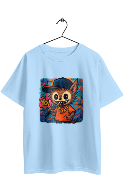 Футболка оверсайз з принтом "Лабубу". Бейсболка, вуличне мистецтво, графіті, золотийланцюг, лабубу, мікрофон, міський стиль, репатмосфера, хіпхоп, яскраво. 2070702