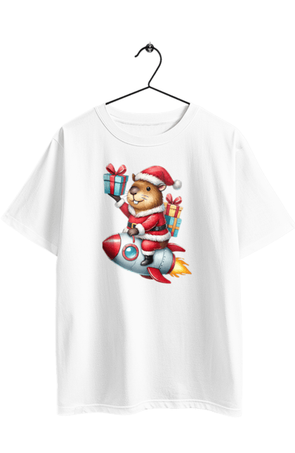 Футболка оверсайз з принтом "Різдвяна капібара з подарунком". Капібара, новий рік, новорічний подарунок, подарунок, ракета, різдво, різдвяна капібара, санта, свято, тварина. 2070702