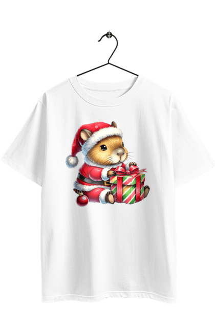 Футболка оверсайз з принтом "Різдвяна капібара з подарунком". Капібара, капібара з подарунком, новий рік, новорічний подарунок, подарунок, різдво, різдвяна капібара, санта, свято, тварина. 2070702