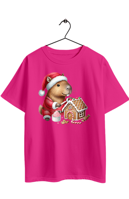 Футболка оверсайз з принтом "Капібара будує пряниковий будиночок". Капібара, новий рік, новорічний подарунок, подарунок, пряник, пряниковий будиночок, різдво, різдвяна капібара, свято, тварина. 2070702