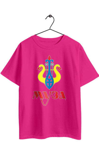 Футболка оверсайз з принтом "МУЗА темний фон жіноча". Sarabeevart, день незалежності, друк, купити, муза, патріотична, україна. 2070702