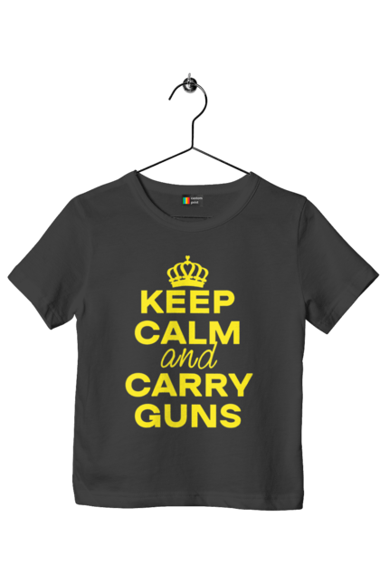 Футболка дитяча з принтом "Зберігайте Спокій та Носіть Зброю". Брутальні, зберігайте спокій, меми, носіть зброю, популярні, прикольні, тексти, тренди. 2070702