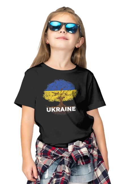 Футболка дитяча з принтом "Прапор України Дерево та Коріння". Жовто-блакитний, жовто-блакитний прапор, прапор україни, україна, українець, українка, українське коріння, український, український прапор, я люблю україну. Milkstore