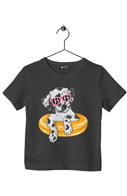 Футболка дитяча з принтом "Далматинець Плаває У Колі". Далматинець, окуляри, плавати, собака. 2070702