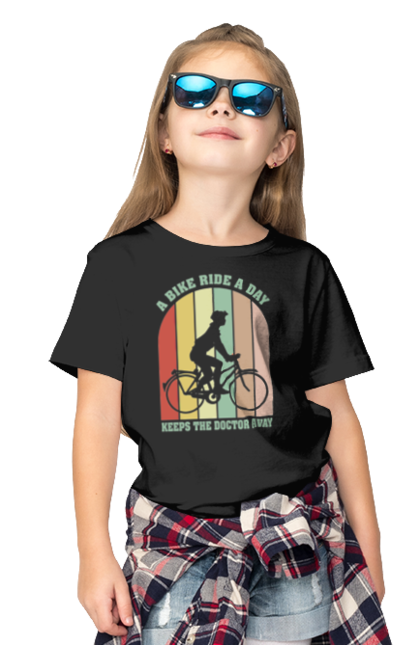 Футболка дитяча з принтом "Поїздка на велосипеді". Велопрогулянка, велосипед, здоровий спосіб життя, зож, поїздка на велосипеді. 2070702