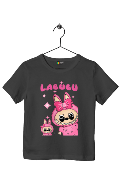 Футболка дитяча з принтом "Лабубу". Іграшка лабубу, лабубу, лабубу кока кола, мерч лабубу, мила, рожева лабубу, смішна лабубу. 2070702