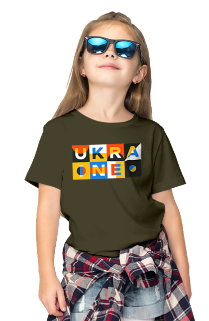 Футболка дитяча з принтом "Україна". Напис україна, символ україни, текст україна, україна. 2070702