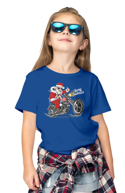 Футболка детская с принтом Санта в очках на мотоцикле. Байкер, дед мороз, зима, мотоцикл, новый год, рождество, санта, санта клаус, снег, счастливого рождества. 2070702
