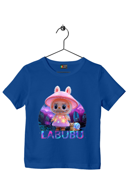 Футболка дитяча з принтом "Лабубу". Брелок лабубу, іграшка лабубу, лабубу, лабубу кока кола, лялька лабубу, мерч лабубу, мила, рожева лабубу, смішна лабубу. 2070702