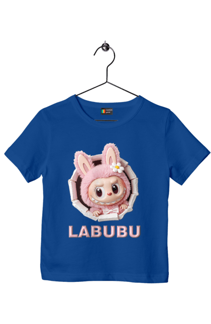 Футболка дитяча з принтом "Лабубу". Іграшка лабубу, лабубу, лабубу кока кола, мерч лабубу, мила, рожева лабубу, смішна лабубу. 2070702