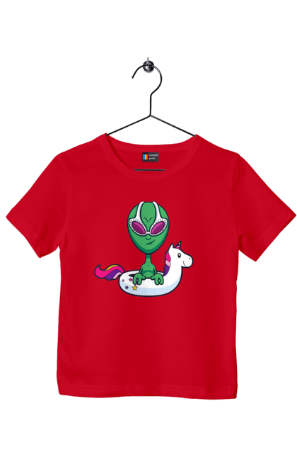 Children's t-shirt with prints Alien Floats In A Circle. Alien, inflatable circle, to swim. 2070702