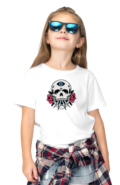 Футболка дитяча з принтом "Череп та Троянди (традиційне татуювання)". Квіти, скелет, татуювання, третє око, троянда, череп. CustomPrint.market