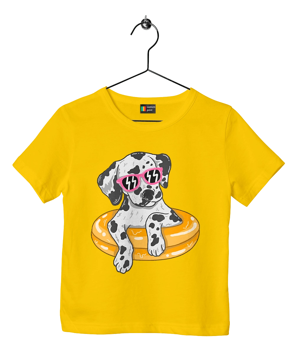 Далматинець Плаває У Колі