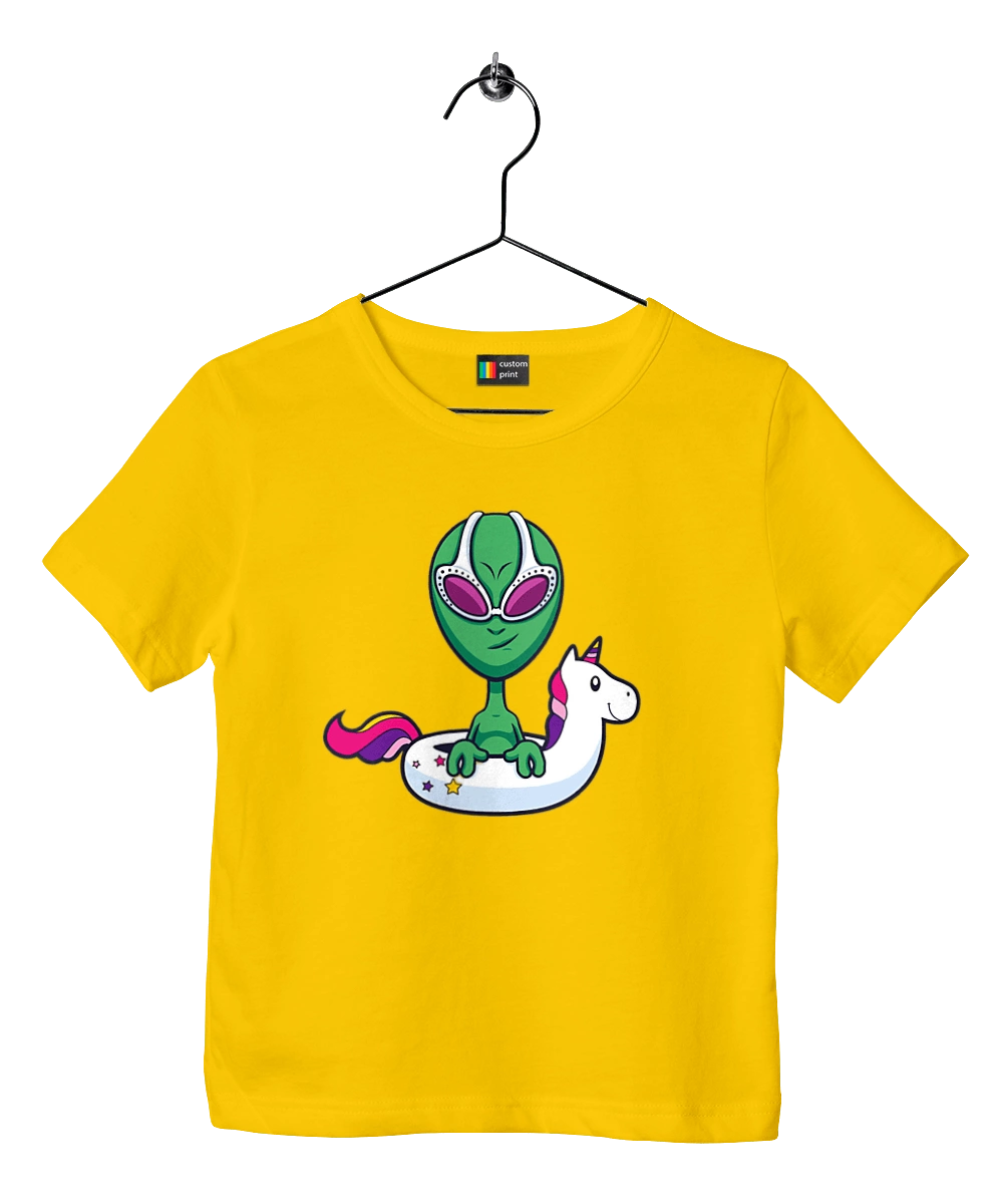 Alien Floats In A Circle