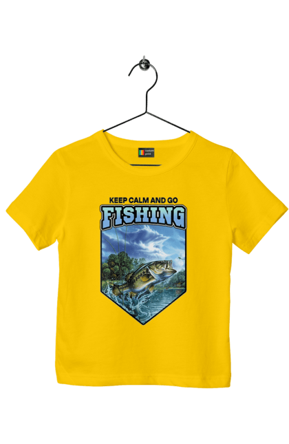 Футболка дитяча з принтом "Keep Calm and Go Fishing". Відпочинок на природі, для рибалок, для чоловіків, мисливці та риболови, природа, рибалка, риболовля, спінінг, хоббі. 2070702